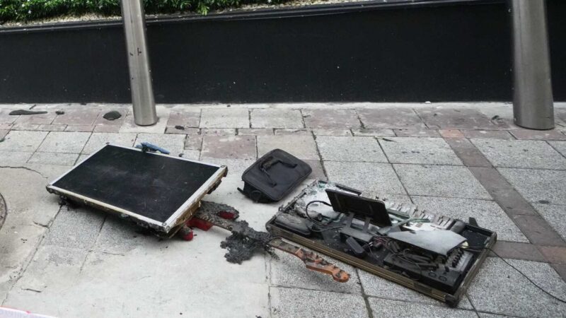 Band yang bermain ketika sebuah bar di Bangkok terbakar berduka atas kematian anggotanya di antara 33 orang
 | beritakitanih