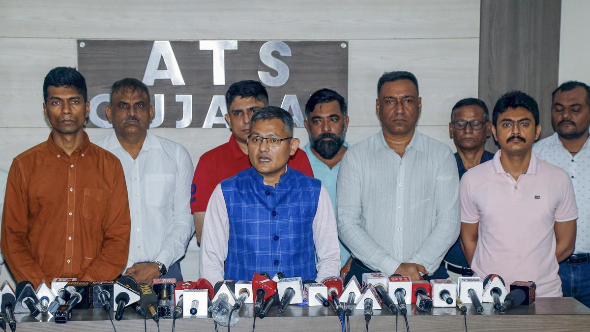 Lima orang lainnya ditangkap di Pasukan Anti-Teroris Gujarat menyelidiki dugaan modul JeM; total terdakwa meningkat menjadi 13
 | beritakitanih