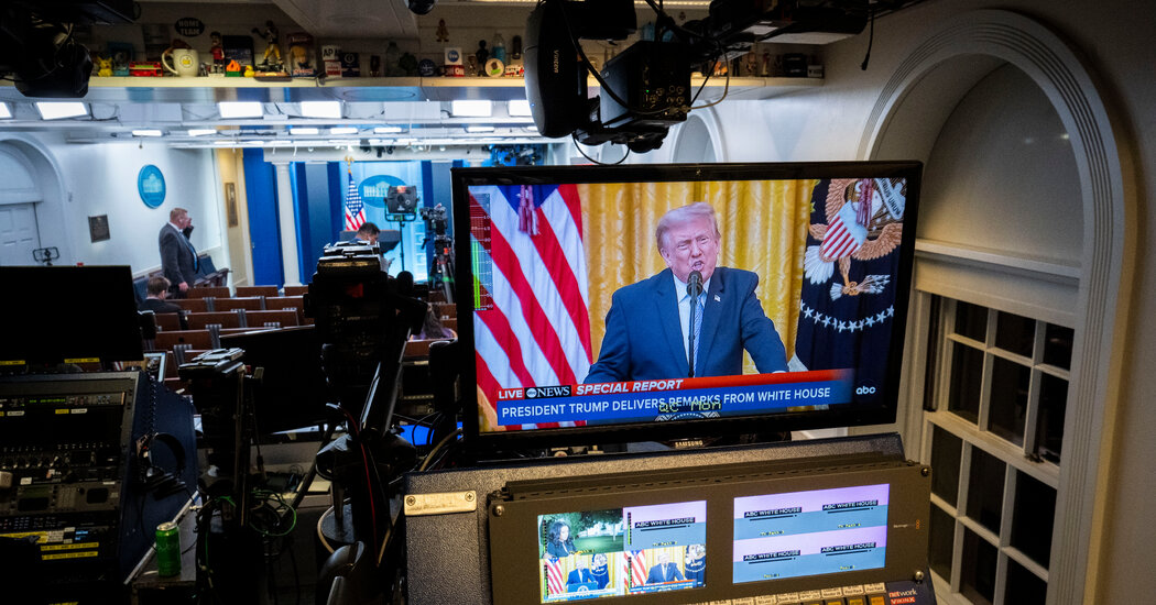 Obsesi Trump yang Membebani Demokrasi
 | beritakitanih