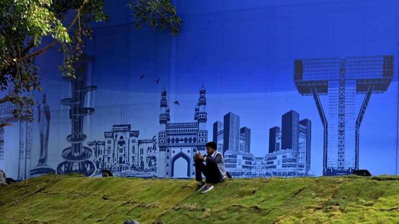 Peletakan batu pertama untuk pusat data Amazon Web Services di Bharat Future City Telangana pada tanggal 15 Juli
 | beritakitanih