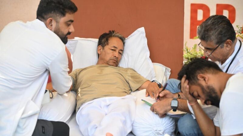 Pengadilan Tinggi Delhi meminta Pusat, pemerintah Delhi. untuk menanggapi permohonan atas kesehatan Wangchuk yang memburuk
 | beritakitanih