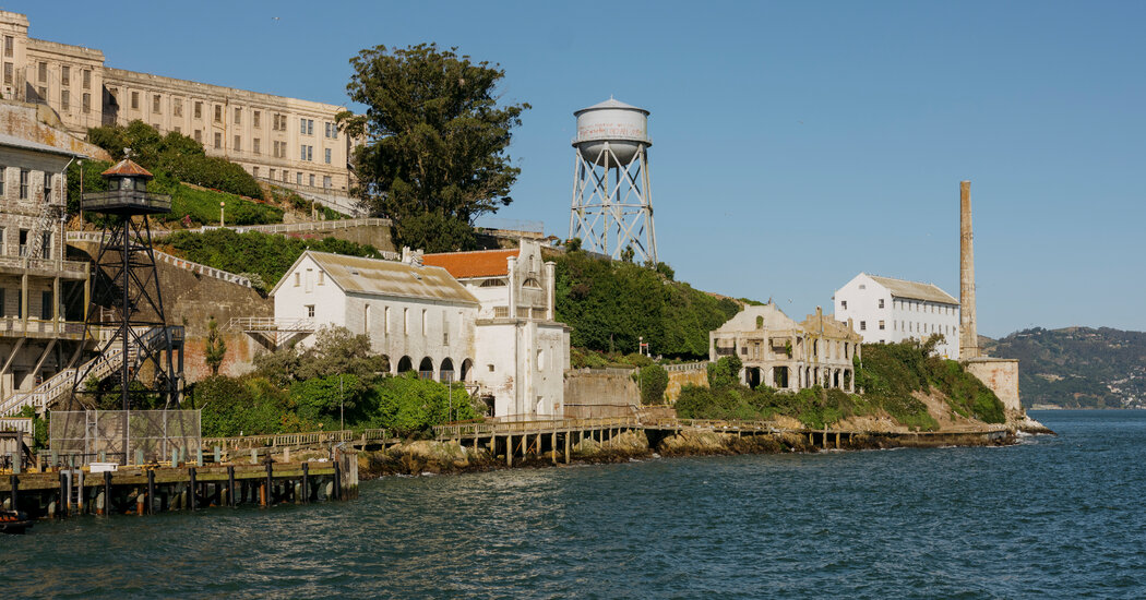Satu Mati dan Dua Hilang di Teluk San Francisco Setelah Kapal Terbalik Dekat Alcatraz
 | beritakitanih
