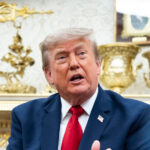 Trump Menekan ICE untuk Melanjutkan Penghentian Lalu Lintas Setelah Agensi Menarik Kembali
 | beritakitanih
