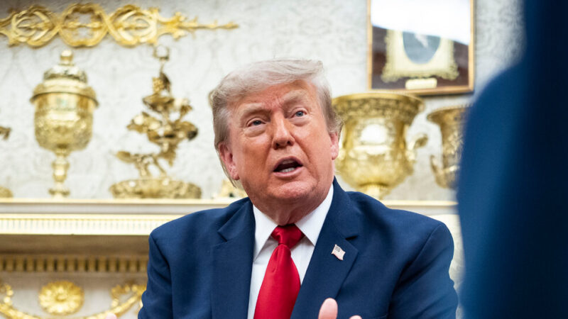 Trump Menekan ICE untuk Melanjutkan Penghentian Lalu Lintas Setelah Agensi Menarik Kembali
 | beritakitanih